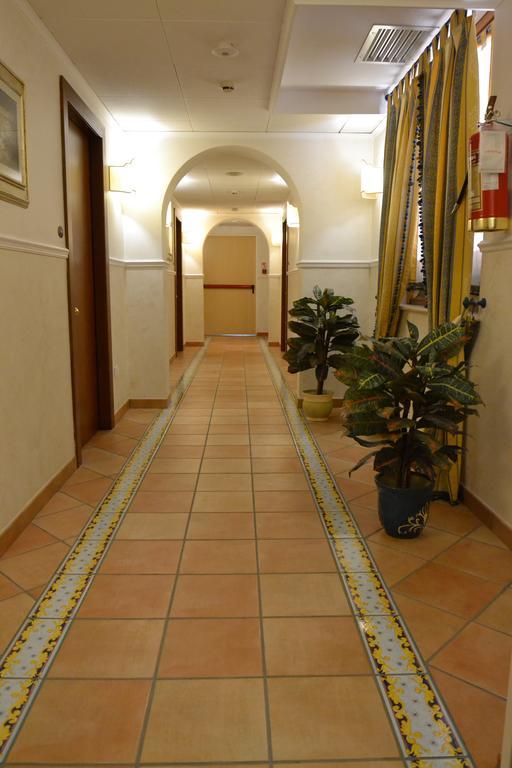 Villa Luigi Hotel & Restaurant Nuova Gestione Villa Rosa Di Martinsicuro Exterior foto