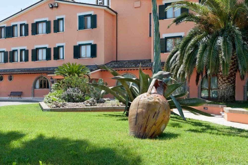Villa Luigi Hotel & Restaurant Nuova Gestione Villa Rosa Di Martinsicuro Exterior foto